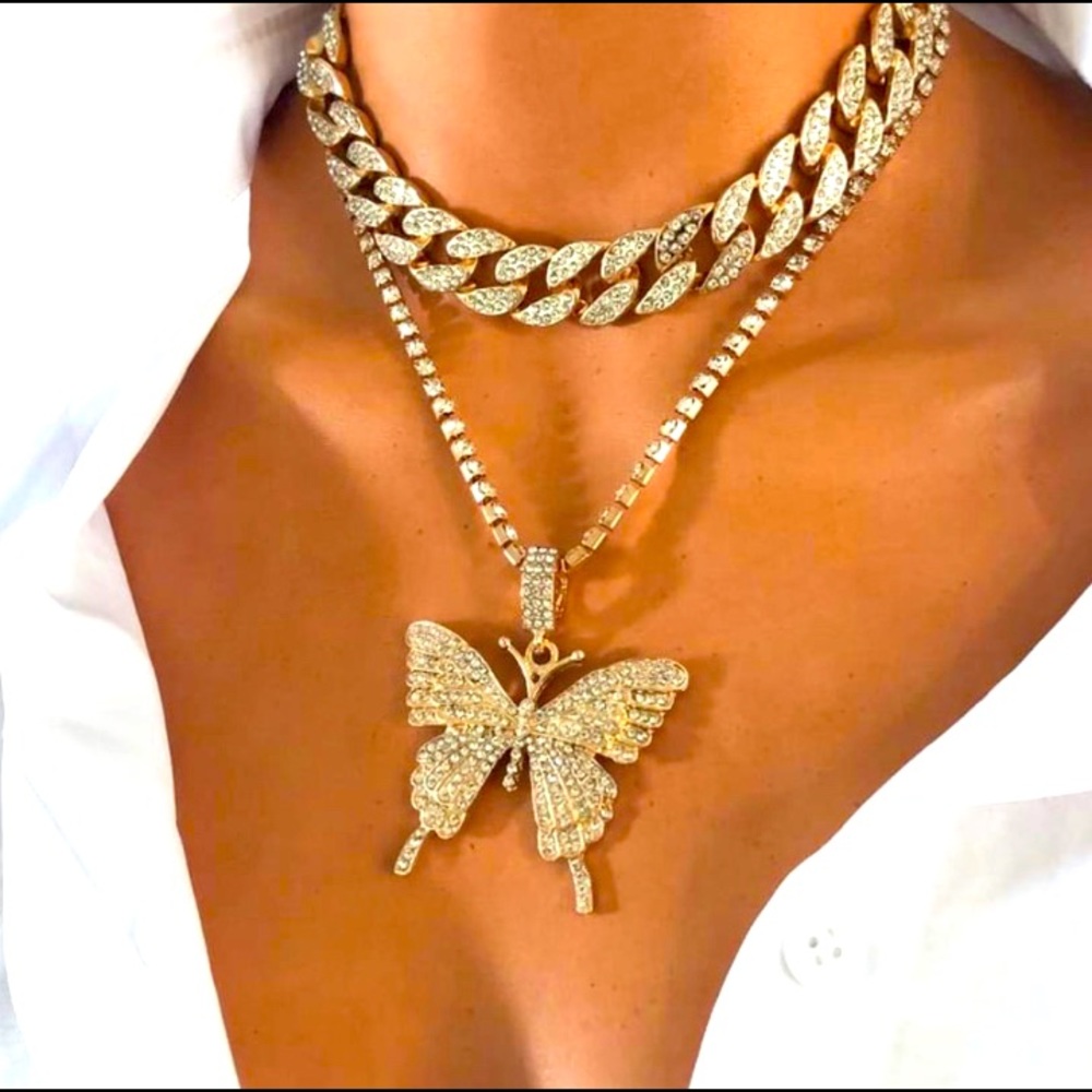 NEW BUTTERFLY NECKLACE AND CHOKER